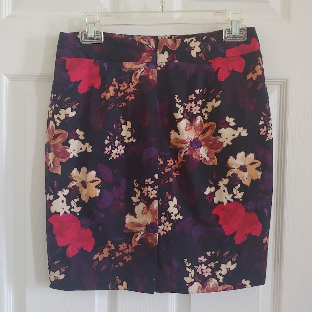 LOFT Floral Pencil Skirt